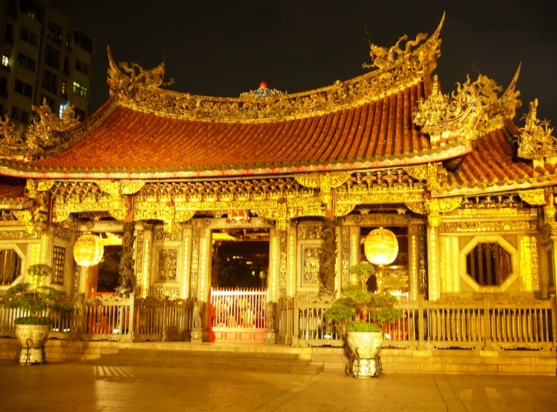 You’ll feel like a royal with first class flights and visits to the Longshan Temple - IFlyFirstClass